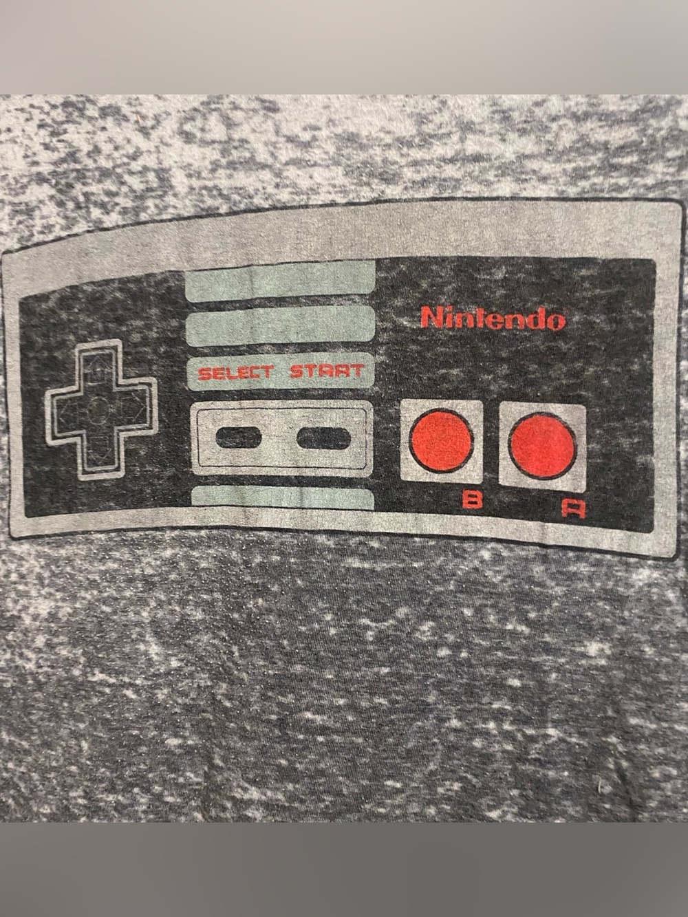 Nintendo Mens Tee T Shirt L Large NES Controller 2016 Light Gray Mineral Wash
